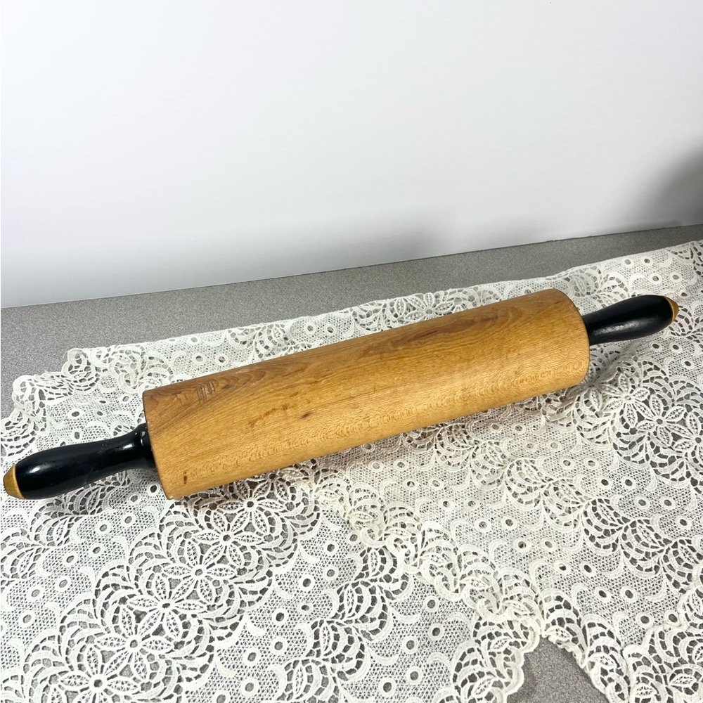 Vintage Rolling Pin heavy 2.5” diameter black‎ handles Farmhouse decor vignette